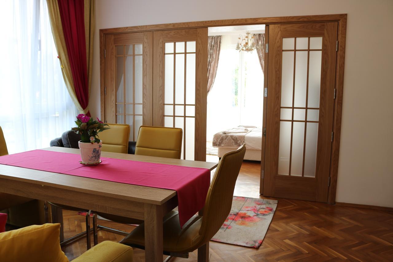 Sea Port Celebrity Apartment - Lets4Holiday Varna Exterior foto