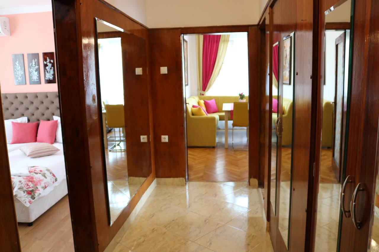 Sea Port Celebrity Apartment - Lets4Holiday Varna Exterior foto