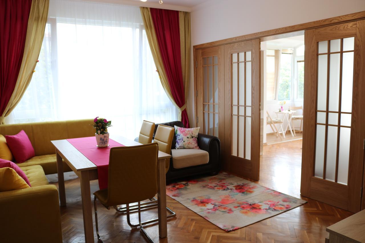 Sea Port Celebrity Apartment - Lets4Holiday Varna Exterior foto