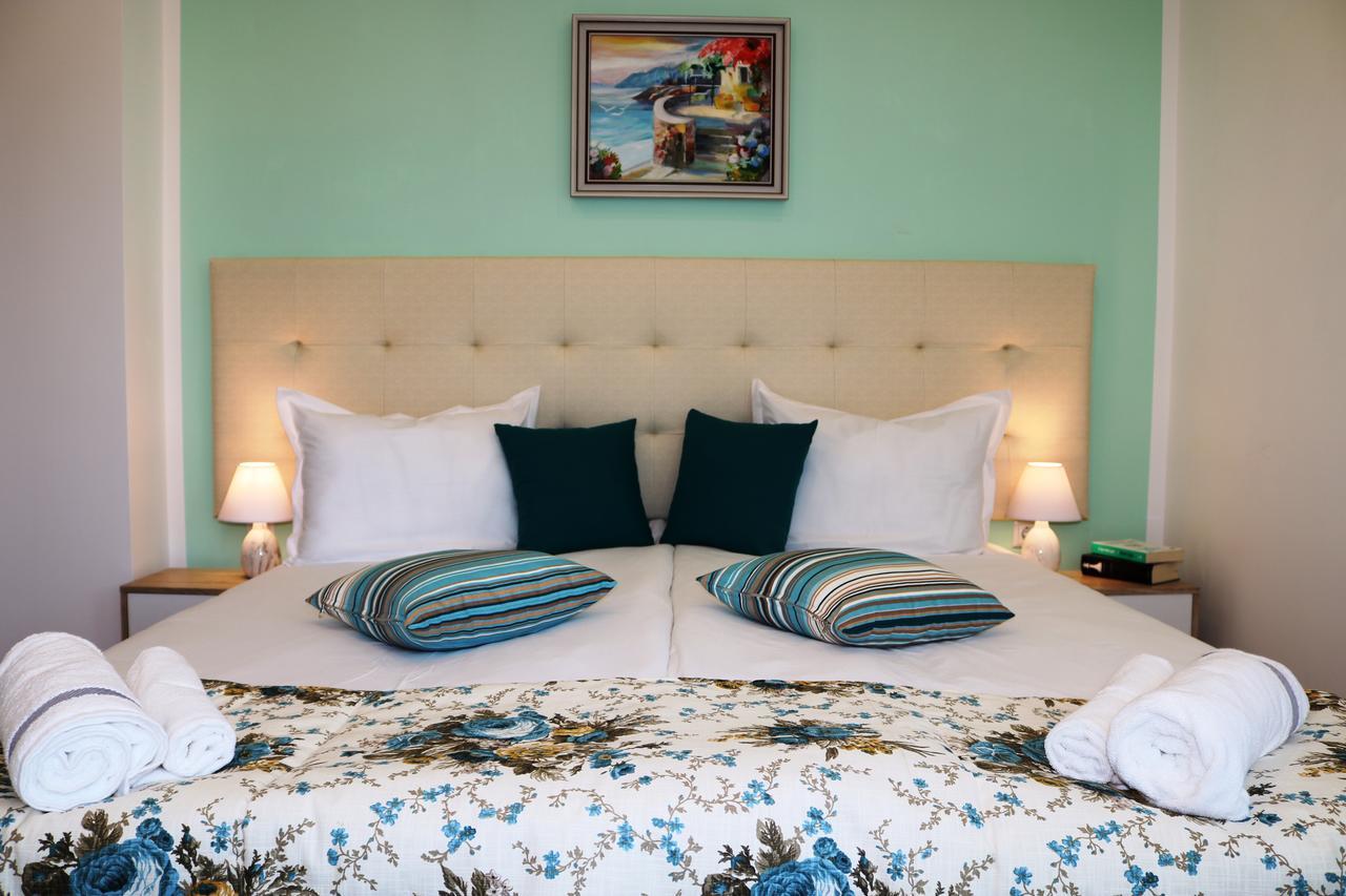Sea Port Celebrity Apartment - Lets4Holiday Varna Exterior foto