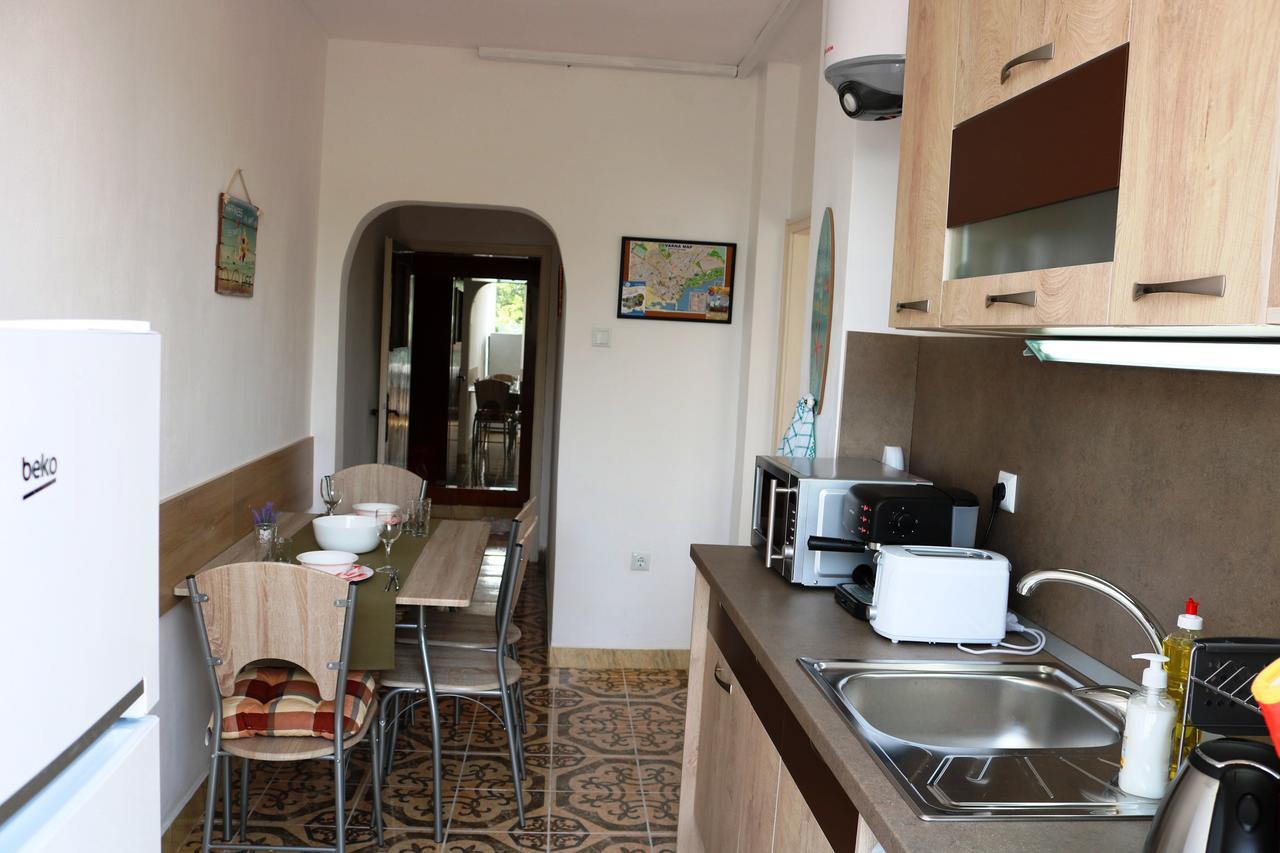 Sea Port Celebrity Apartment - Lets4Holiday Varna Exterior foto